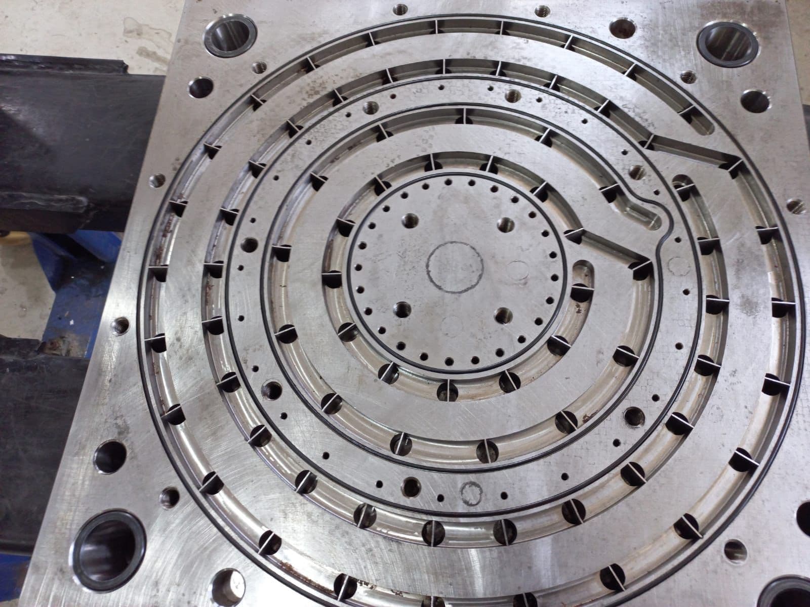 Spiral Cavity Mold